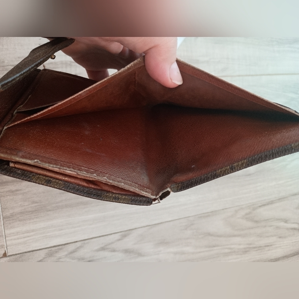 Authentic Louis Vuitton Bifold Wallet - Picture 10 of 13